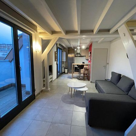 Fathala - Appartement Lumineux En Dernier Etage - Face A La Gare Routiere ساريبورج المظهر الخارجي الصورة